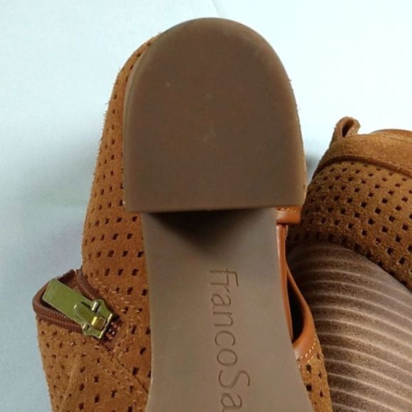 NWOT Franco Sarto camel colored ankle boot/shoes suede 7 1/2 M. - Picture 8 of 8